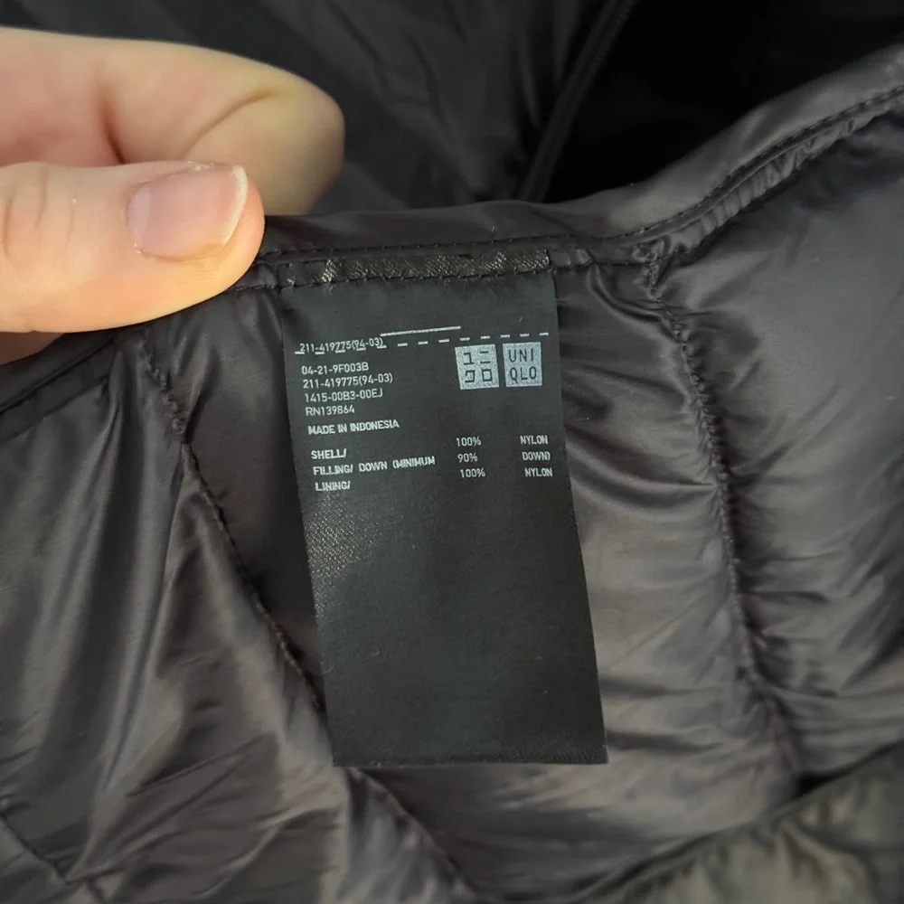 Uniqlo Women’s ULTRA LIGHT DOWN Vest Medium - Picture 6 of 7